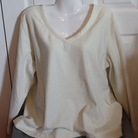 Old Navy Tops - Old Navy Winter White V-neck Long Sleeve Fleece Pullover Size XXL Cozy Casual